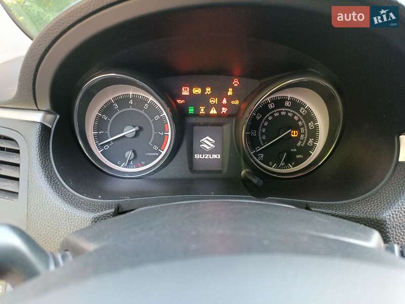 Седан Suzuki Kizashi 2012 в Конотопі