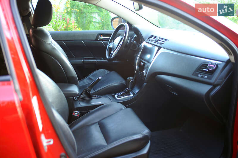 Седан Suzuki Kizashi 2010 в Рівному