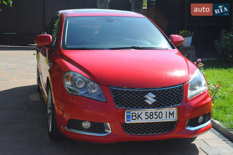 Седан Suzuki Kizashi 2010 в Рівному