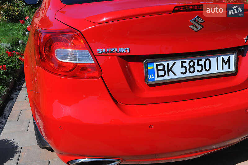 Седан Suzuki Kizashi 2010 в Рівному