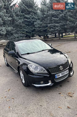 Седан Suzuki Kizashi 2010 в  фото 5 Седан Suzuki Kizashi 2010 в