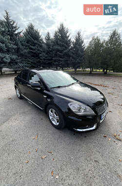 Седан Suzuki Kizashi 2010 в  фото 21 Седан Suzuki Kizashi 2010 в