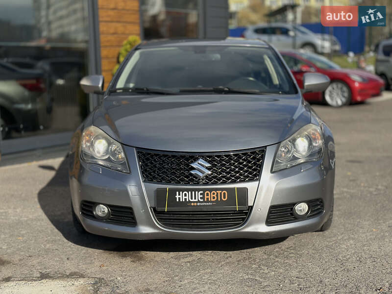 Седан Suzuki Kizashi 2010 в Шептицькому