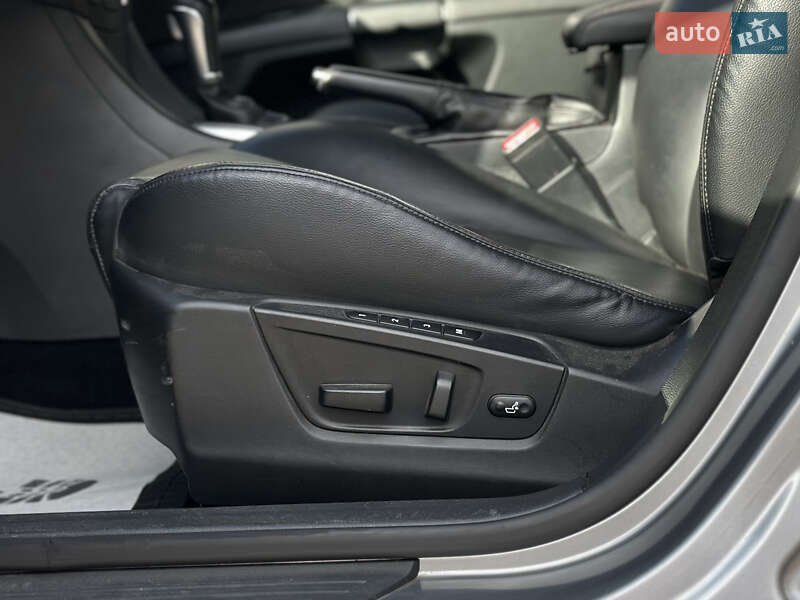 Седан Suzuki Kizashi 2010 в Шептицькому