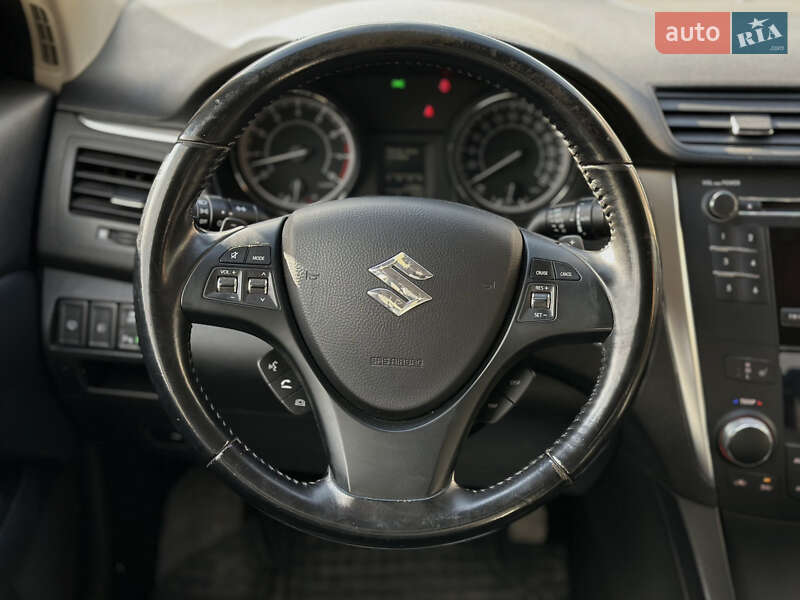 Седан Suzuki Kizashi 2010 в Шептицькому