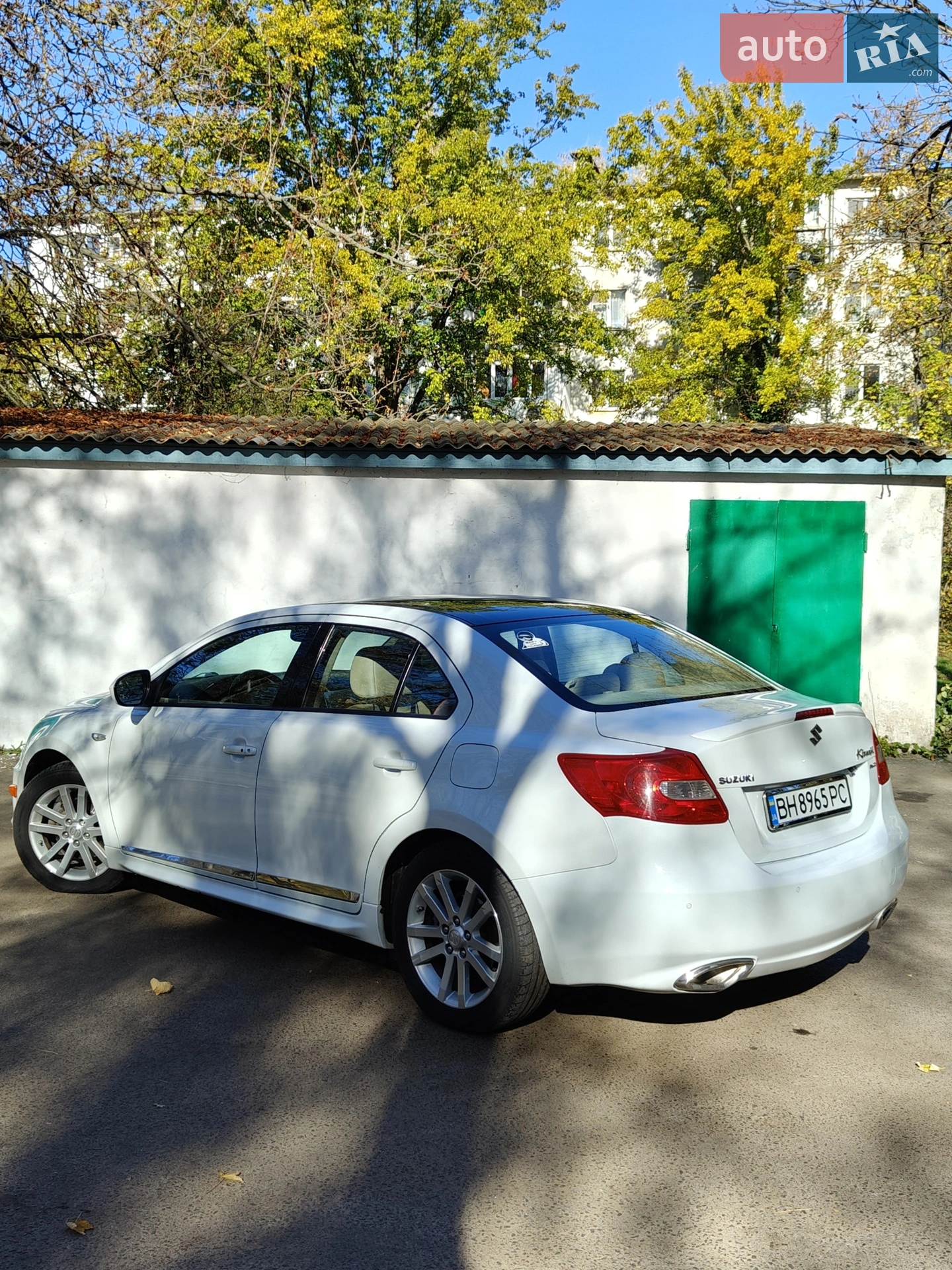 2010 Suzuki Kizashi - мініатюра 2