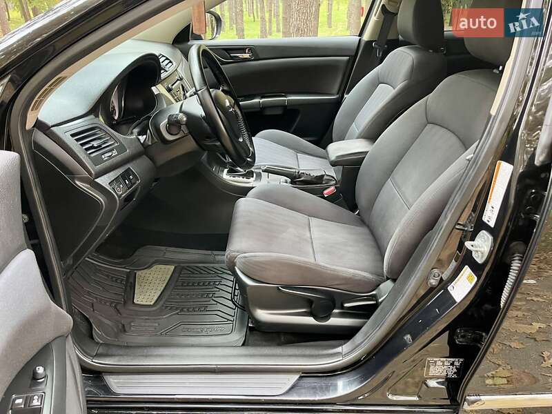 Седан Suzuki Kizashi 2012 в Киеве
