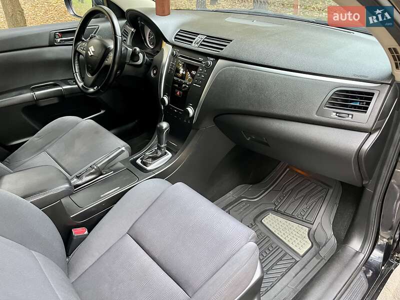 Седан Suzuki Kizashi 2012 в Киеве