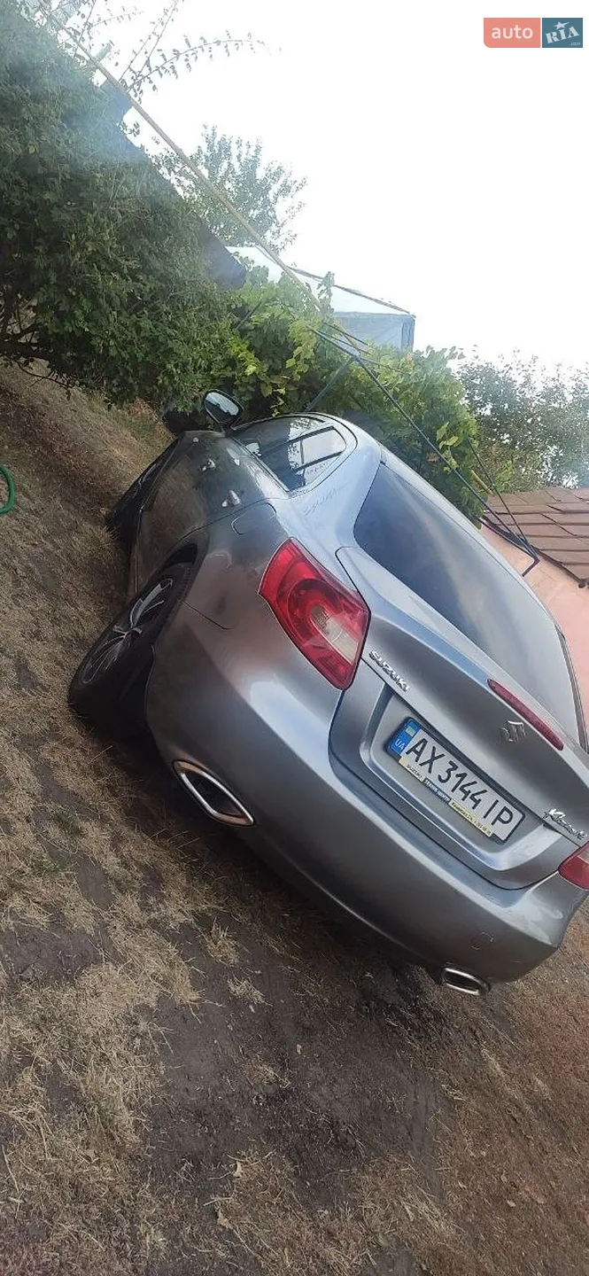 2011 Suzuki Kizashi - мініатюра 6
