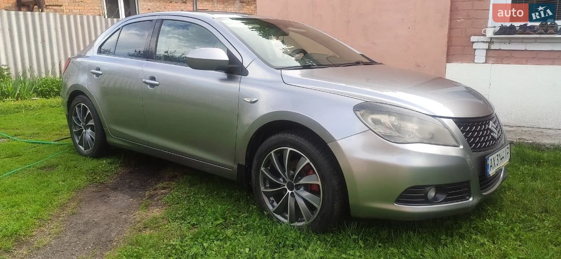 2011 Suzuki Kizashi - мініатюра 13