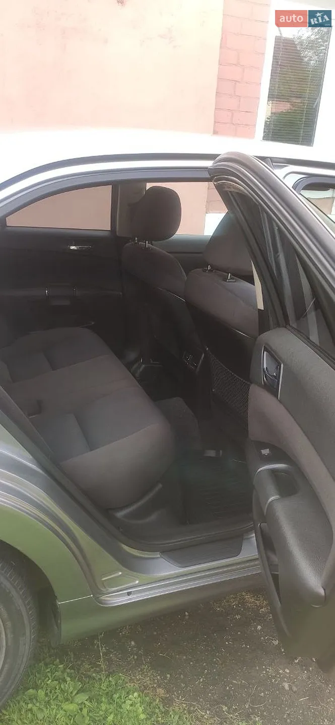 2011 Suzuki Kizashi - мініатюра 27