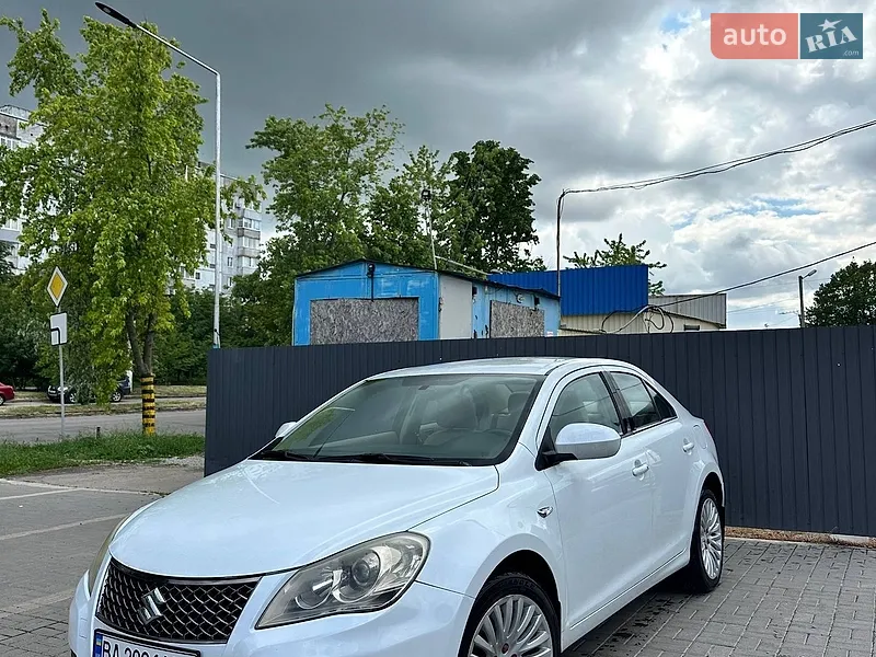 Suzuki Kizashi 2012