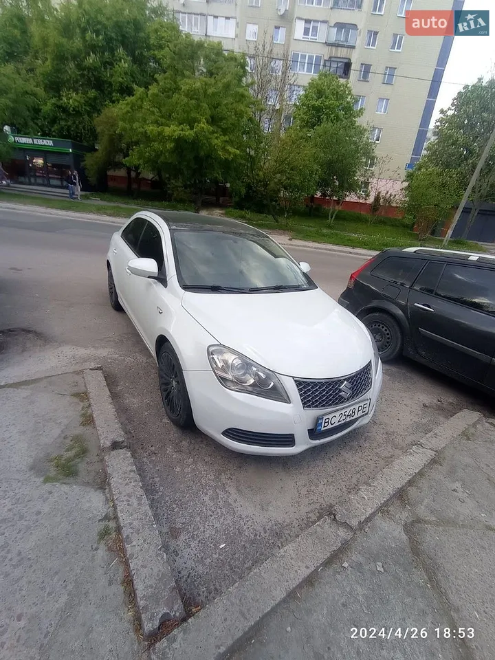 2012 Suzuki Kizashi - мініатюра 26
