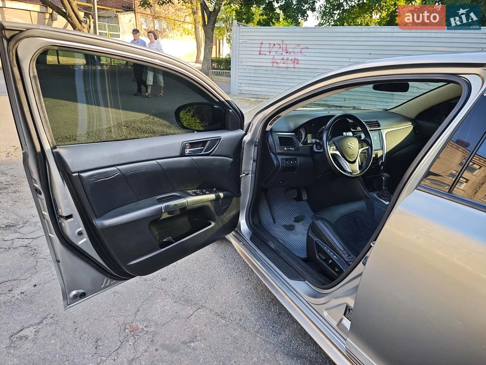 2011 Suzuki Kizashi - мініатюра 24