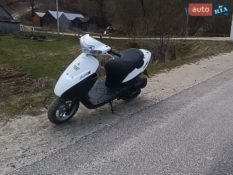 Мопеди Suzuki Lets 2 2005 в Турці