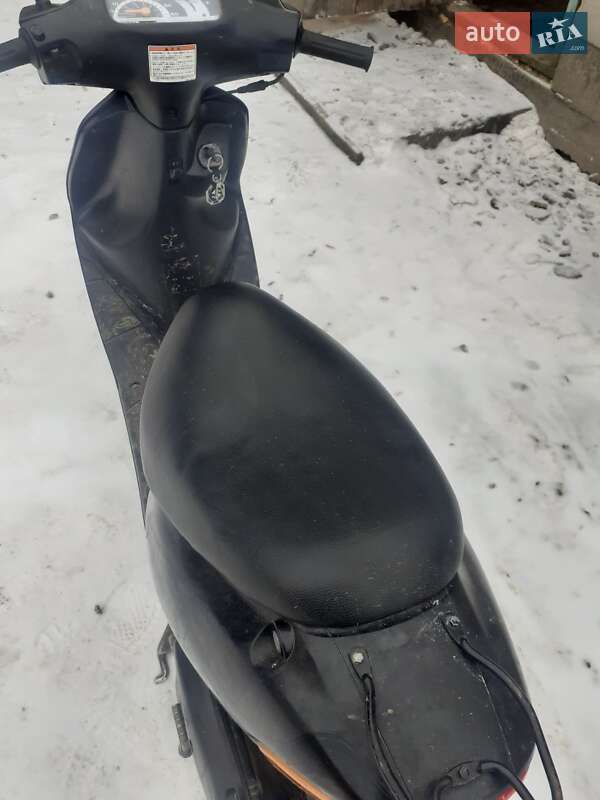 Мотороллер Suzuki Lets 3 2010 в Сарнах фото 6 Мотороллер Suzuki Lets 3 2010 в Сарнах