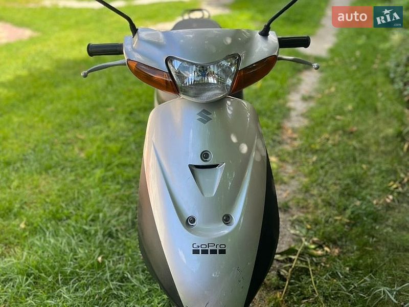 Скутер Suzuki Lets 3 2009 в Корсуне-Шевченковском фото Скутер Suzuki Lets 3 2009 в Корсуне-Шевченковском