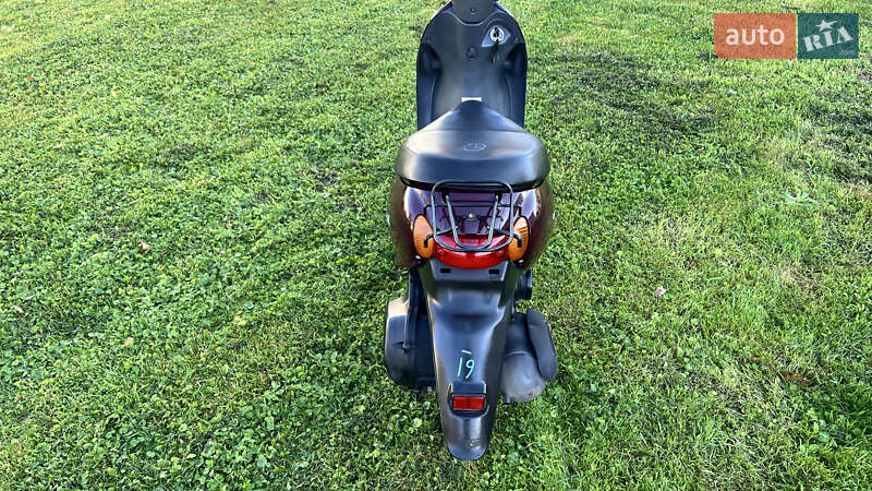 Скутер Suzuki Lets 4 2017 в Черновцах фото 18 Скутер Suzuki Lets 4 2017 в Черновцах