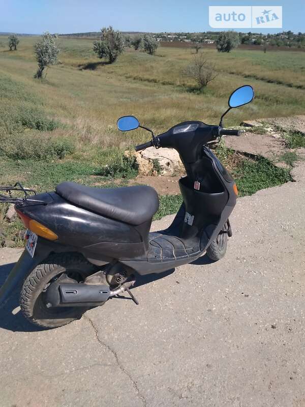 Скутер Suzuki Lets 2010 в Арцизе