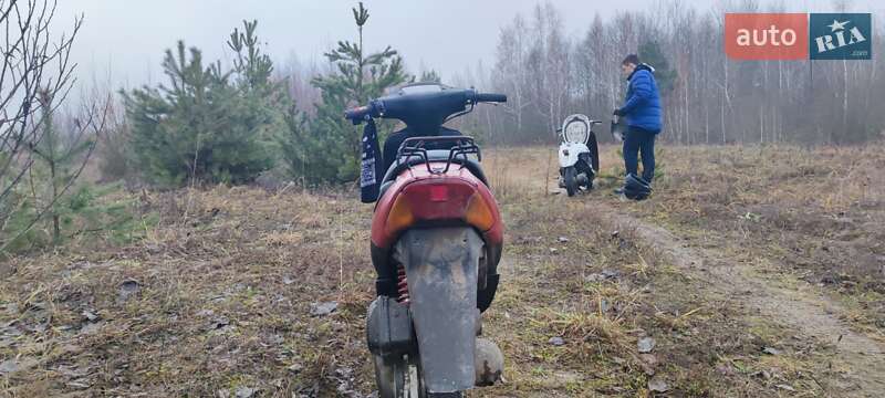 Скутер Suzuki Lets 2011 в Житомирі