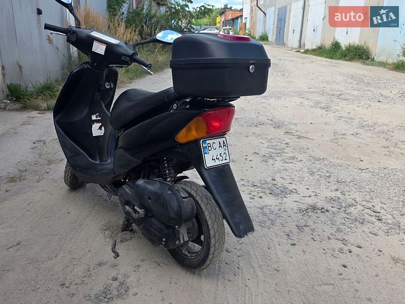 Скутер Suzuki Lets 2011 в Бродах