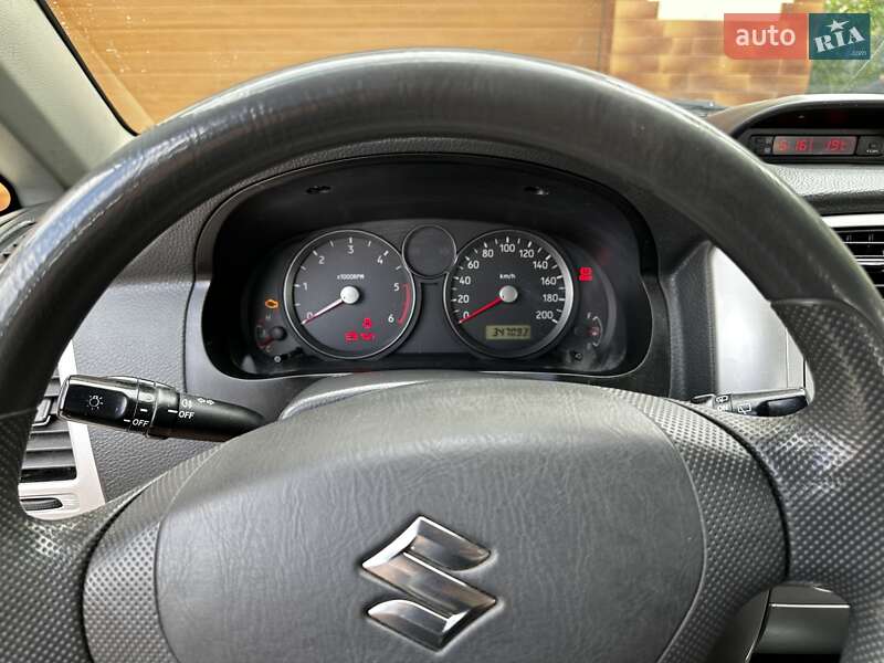 Універсал Suzuki Liana 2005 в Івано-Франківську