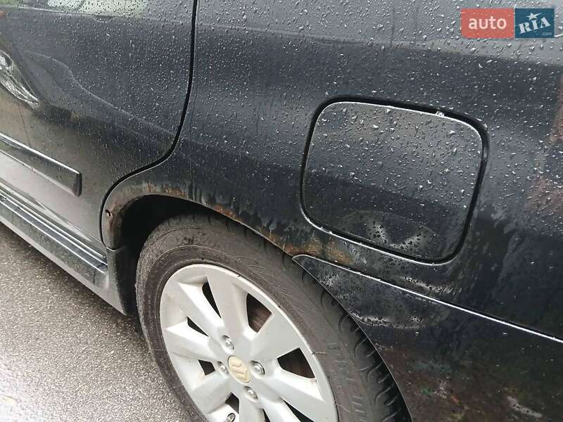 Седан Suzuki Liana 2006 в Києві