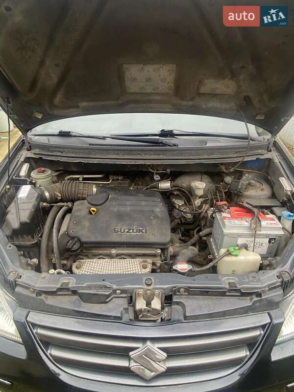 Седан Suzuki Liana 2005 в Чернівцях