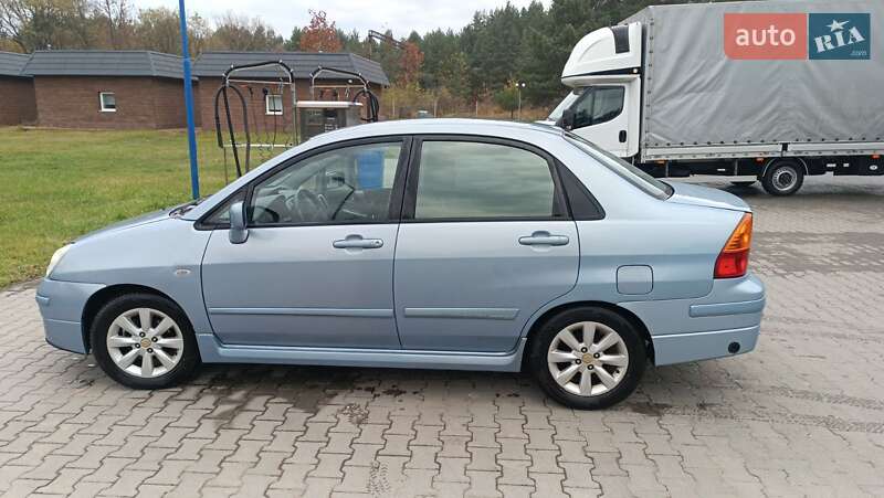 Седан Suzuki Liana 2005 в Судовой Вишне