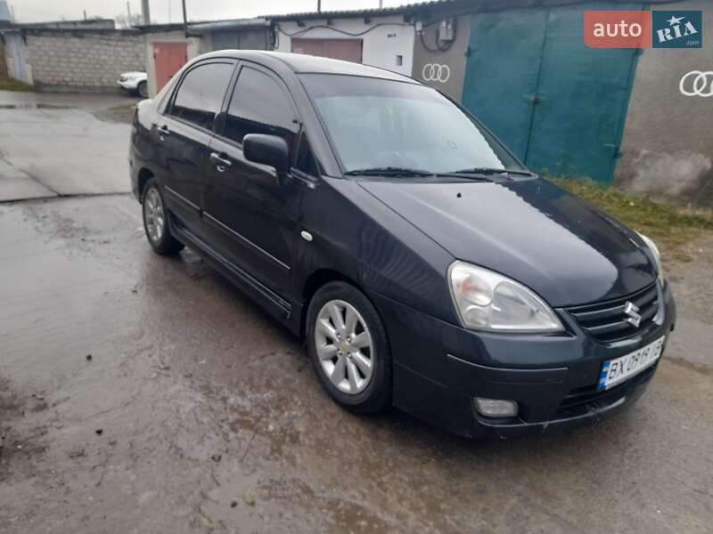 Седан Suzuki Liana 2007 в Староконстантинове