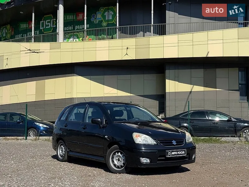 Suzuki Liana