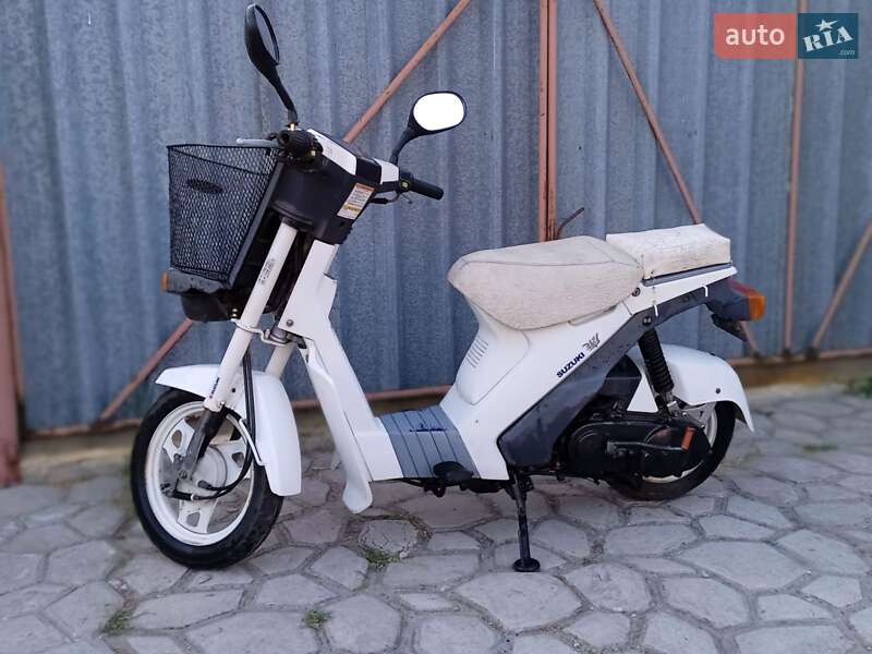 Грузовые мотороллеры, мотоциклы, скутеры, мопеды Suzuki Mollet 2011 в Прилуках