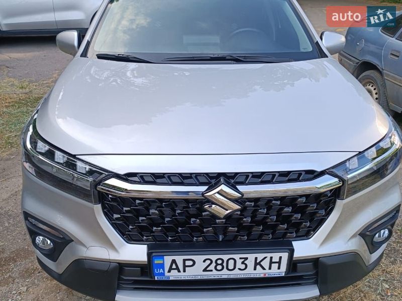 Suzuki S-Cross 2024
