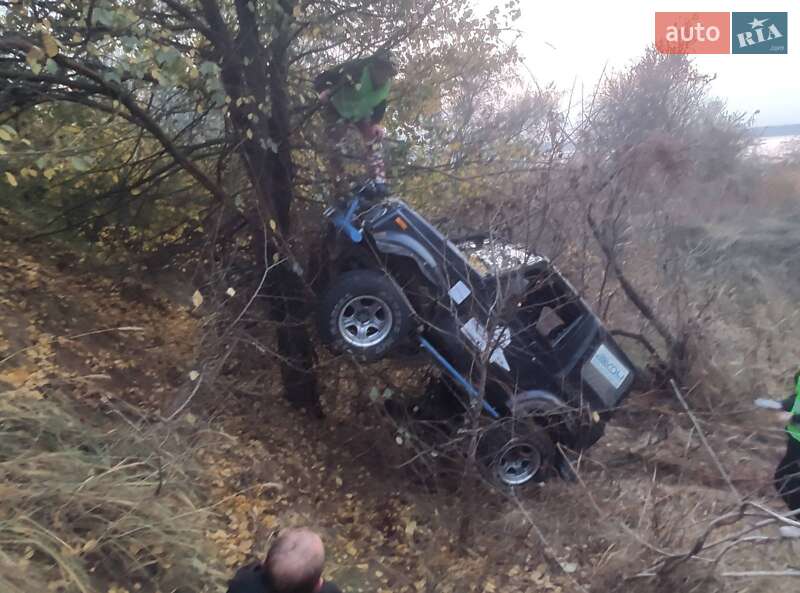 Внедорожник / Кроссовер Suzuki Samurai 1988 в Одессе