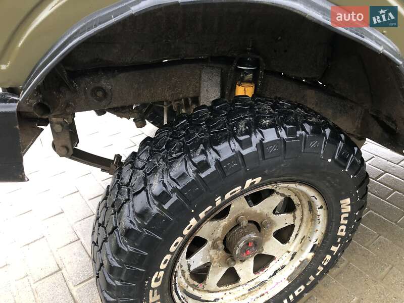 Внедорожник / Кроссовер Suzuki Samurai 1987 в Верховине