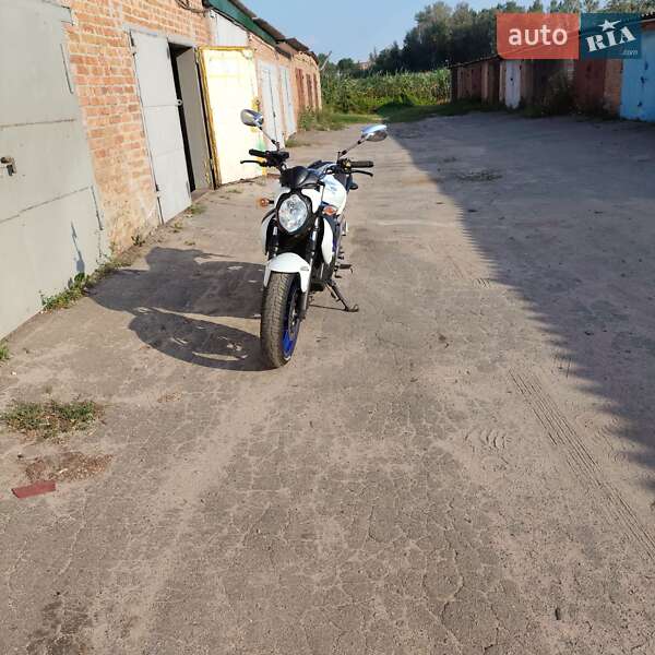Мотоцикл Классик Suzuki SFV 400 2017 в Миргороде