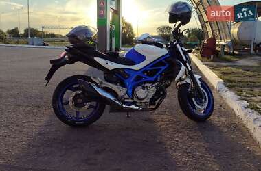 Мотоцикл Классік Suzuki SFV 400 2017 в Миргороді