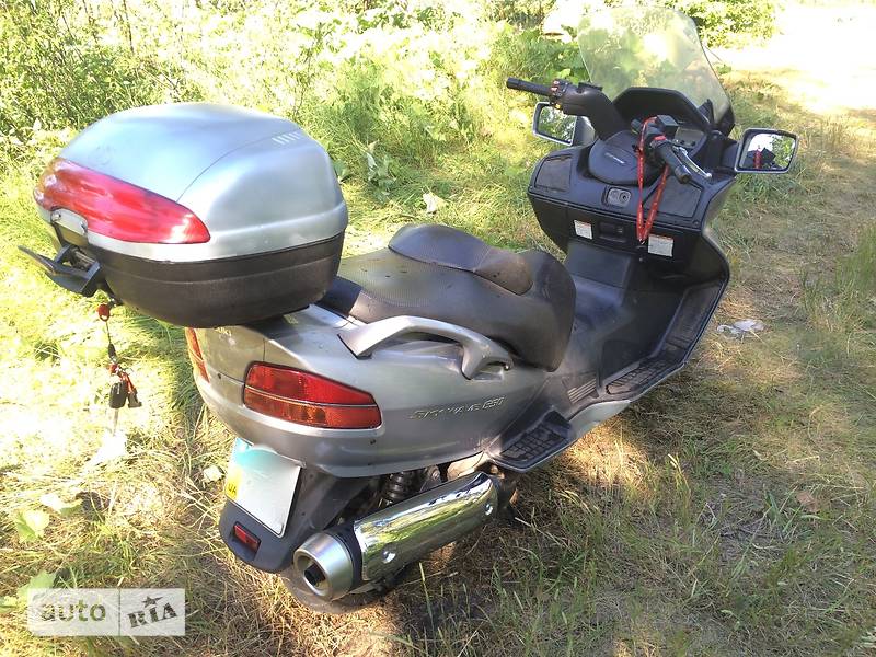 Макси-скутер Suzuki Skywave 250 2002 в Киеве