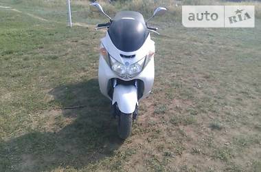 Макси-скутер Suzuki Skywave 250 2005 в Одессе