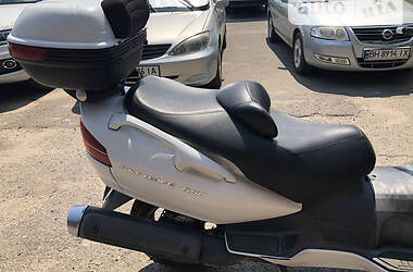 Макси-скутер Suzuki Skywave 250 2005 в 