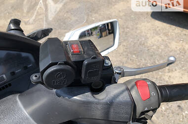 Макси-скутер Suzuki Skywave 250 2005 в 