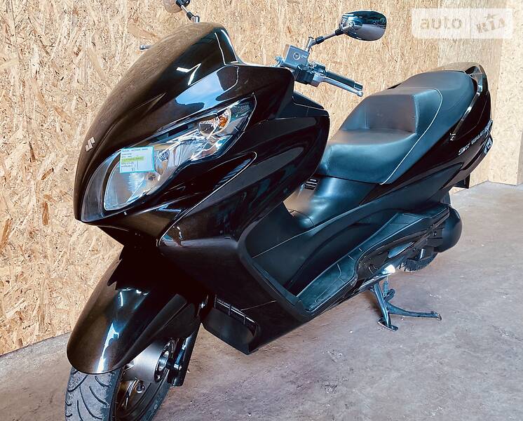 Suzuki Skywave 250 SS