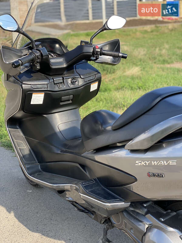 Максі-скутер Suzuki Skywave 250 2009 в Одесі