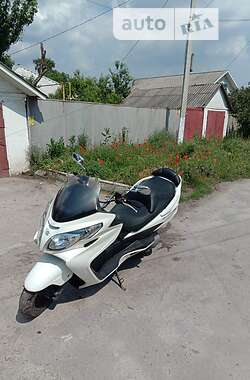Максі-скутер Suzuki Skywave 250 2010 в 