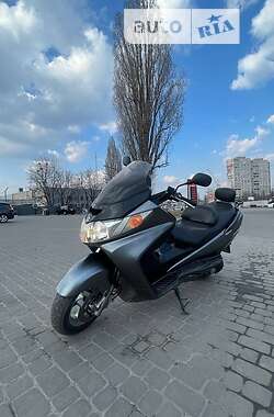 Макси-скутер Suzuki Skywave 250 2004 в 