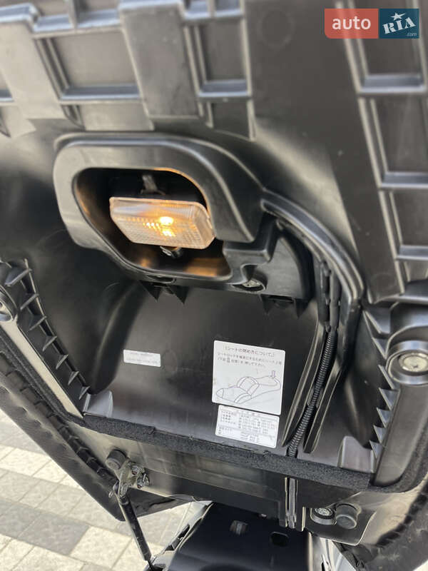 Макси-скутер Suzuki Skywave 250 2007 в Львове фото 13 Макси-скутер Suzuki Skywave 250 2007 в Львове