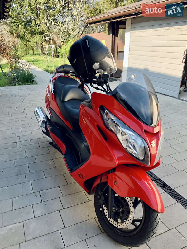 Макси-скутер Suzuki Skywave 250 2009 в Мукачево