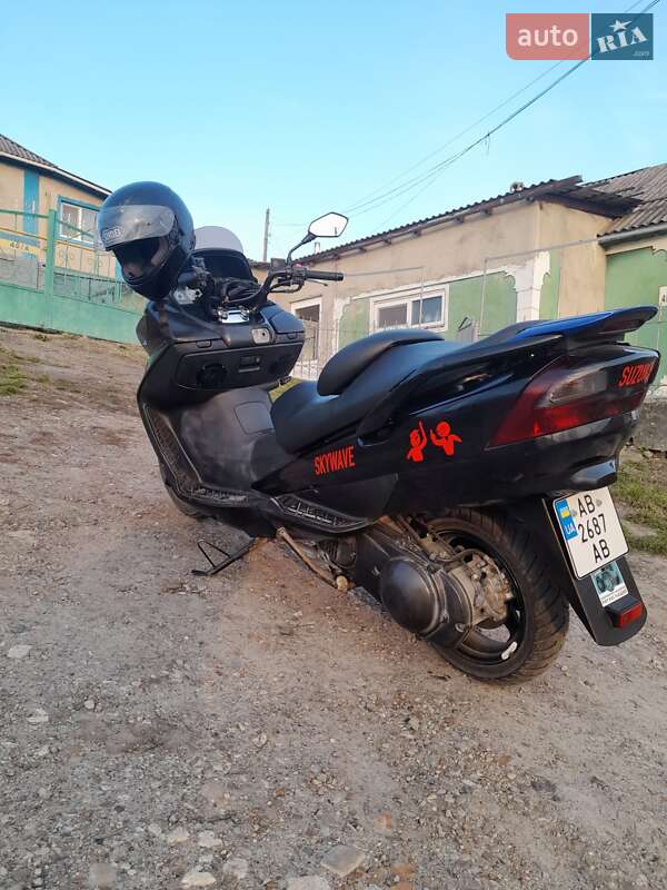 Макси-скутер Suzuki Skywave 250 2003 в Могилев-Подольске