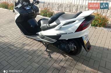 Макси-скутер Suzuki Skywave 250 2007 в 