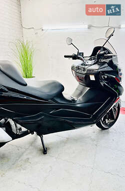 Макси-скутер Suzuki Skywave 250 2007 в 